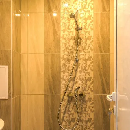 Апартаменты Train Station Flat With Port View Варна