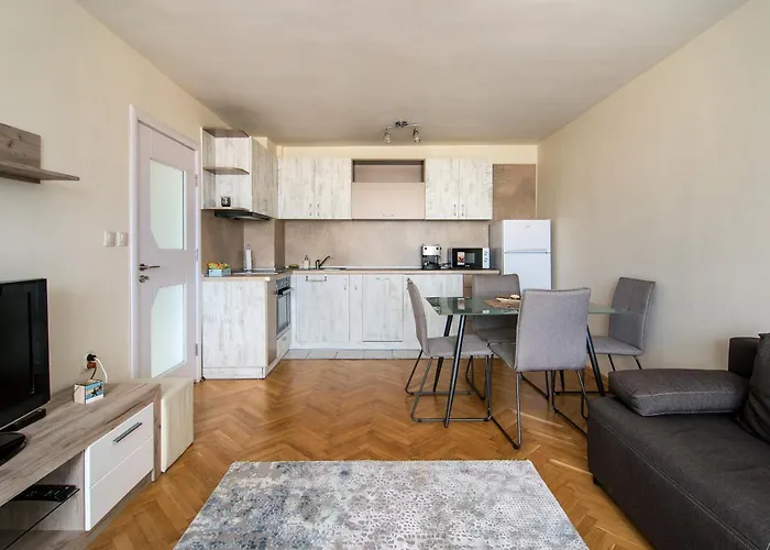 Apartment Train Station Flat With Port View Varna